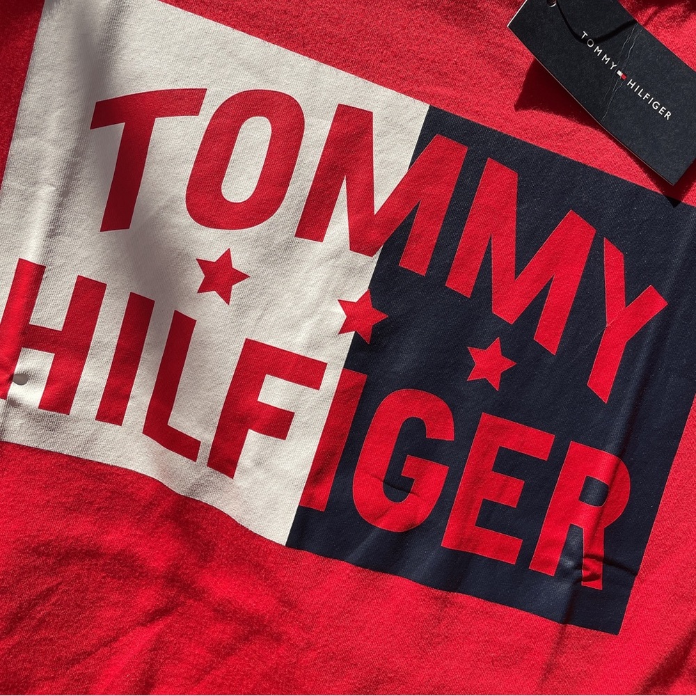 Tommy Hilfiger Kid Boy’s Red Short Sleeve Tee w/Tommy Hilfiger Logo L/G/G(16/18)